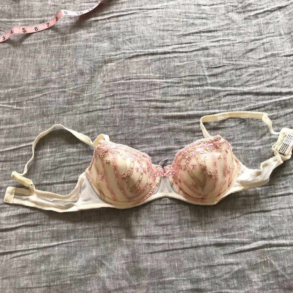 Beautiful bra - Picture 3 of 3